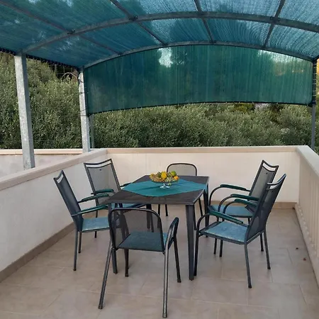 Apartman With Parking Space Poljica, Trogir - 24016